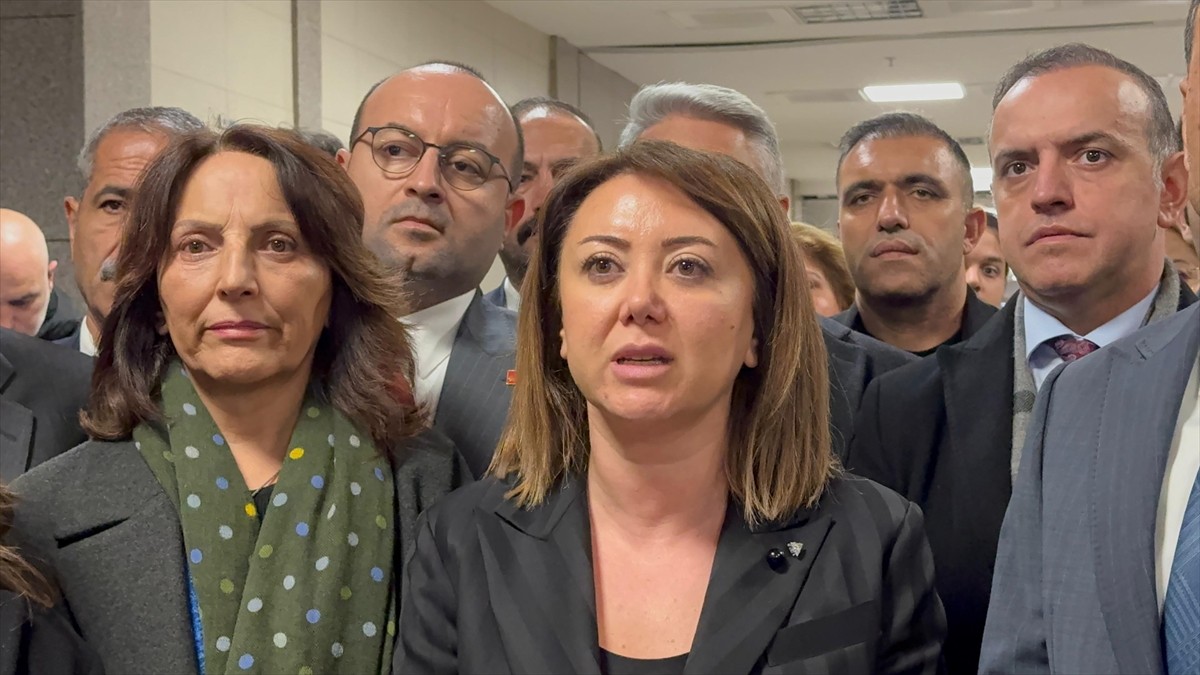 İstanbul'da, suç örgütüne yönelik yürütülen soruşturma kapsamında gözaltına alınan, Beşiktaş...