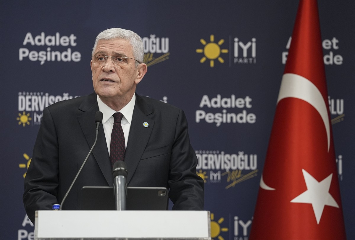 İYİ Parti Genel Başkanı Müsavat Dervişoğlu, parti genel merkezinde düzenlediği basın toplantısında...