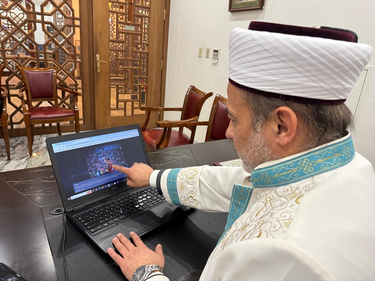 Japonya'nın başkentindeki Tokyo Camisi İmam Hatibi Adem Levent, Anadolu Ajansının (AA) gözünden...