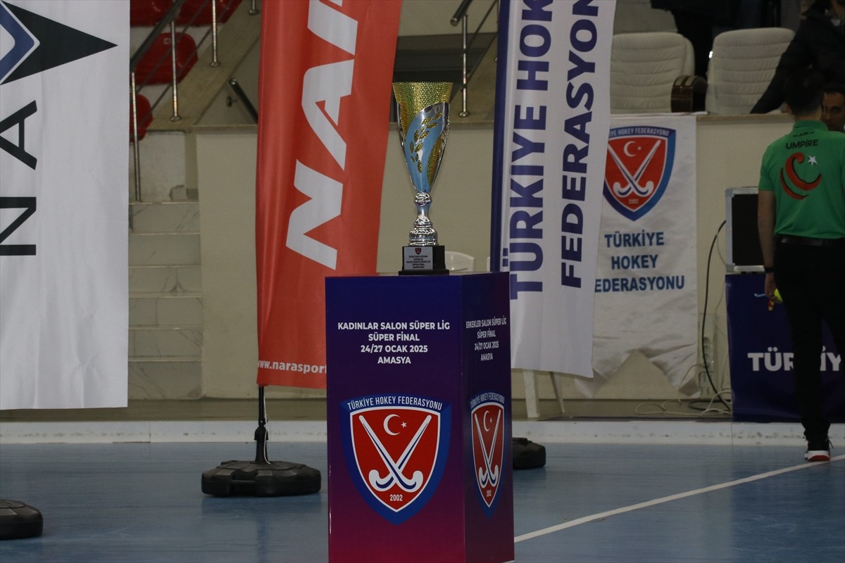  Kadınlar Salon Hokey Süper Lig Süper Final müsabakaları, 4 takımın katılımıyla Amasya'da start...