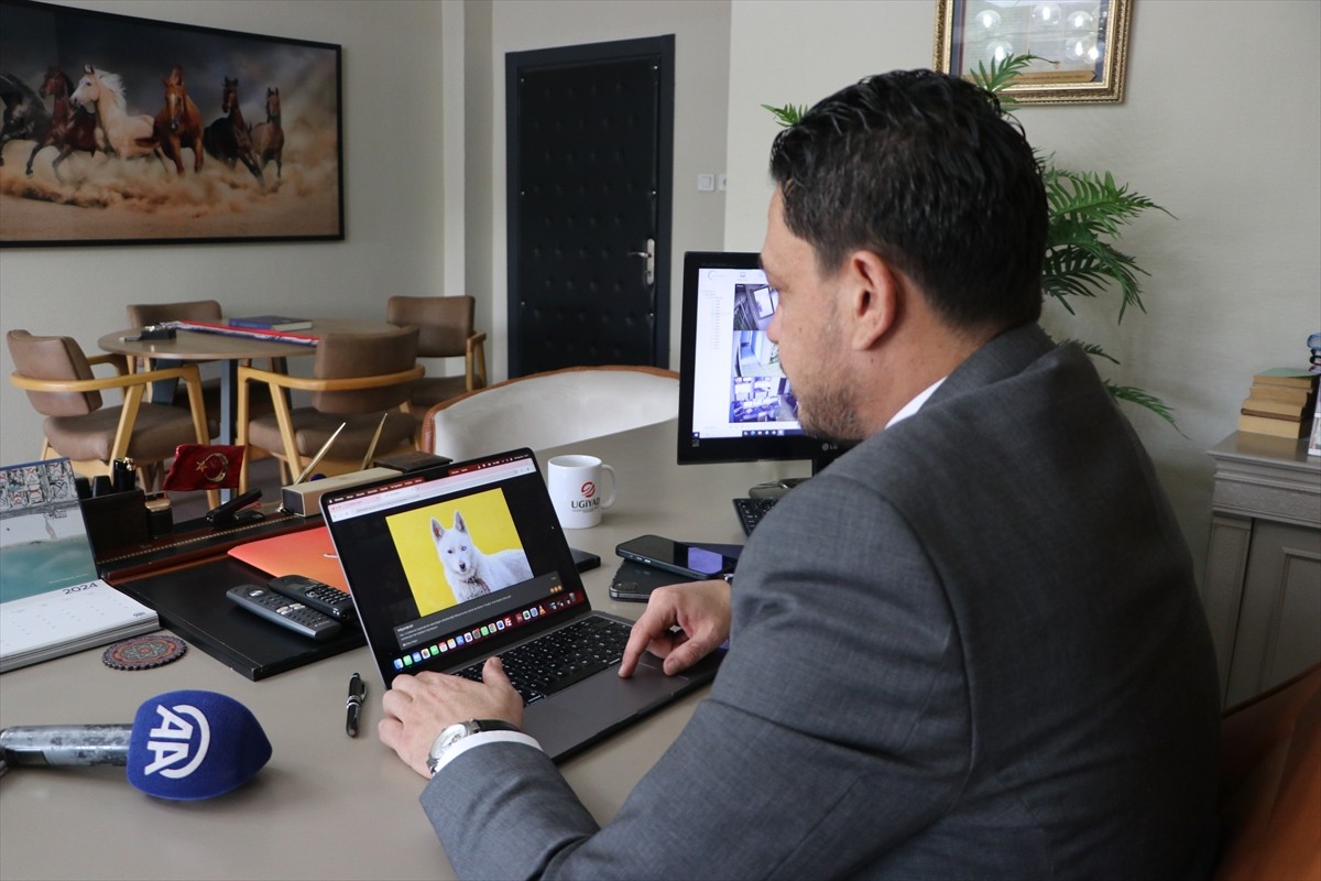 Kahramanmaraş'ta gazeteciler, Anadolu Ajansının (AA) gözünden 2024'e damga vuran olaylara ait ve...