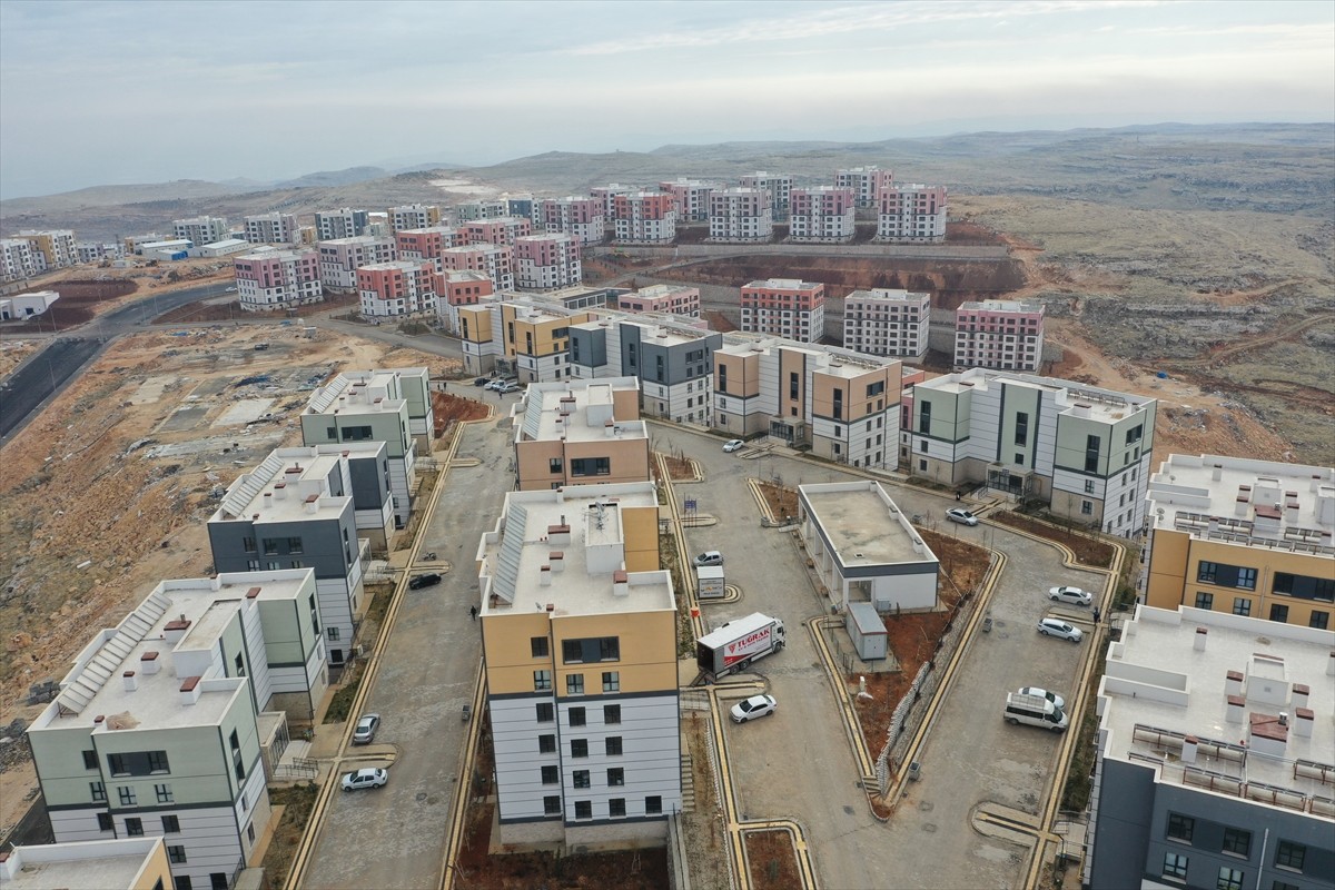 Kahramanmaraş merkezli 6 Şubat 2023'te meydana gelen depremlerden etkilenen kentte hak sahiplerine...