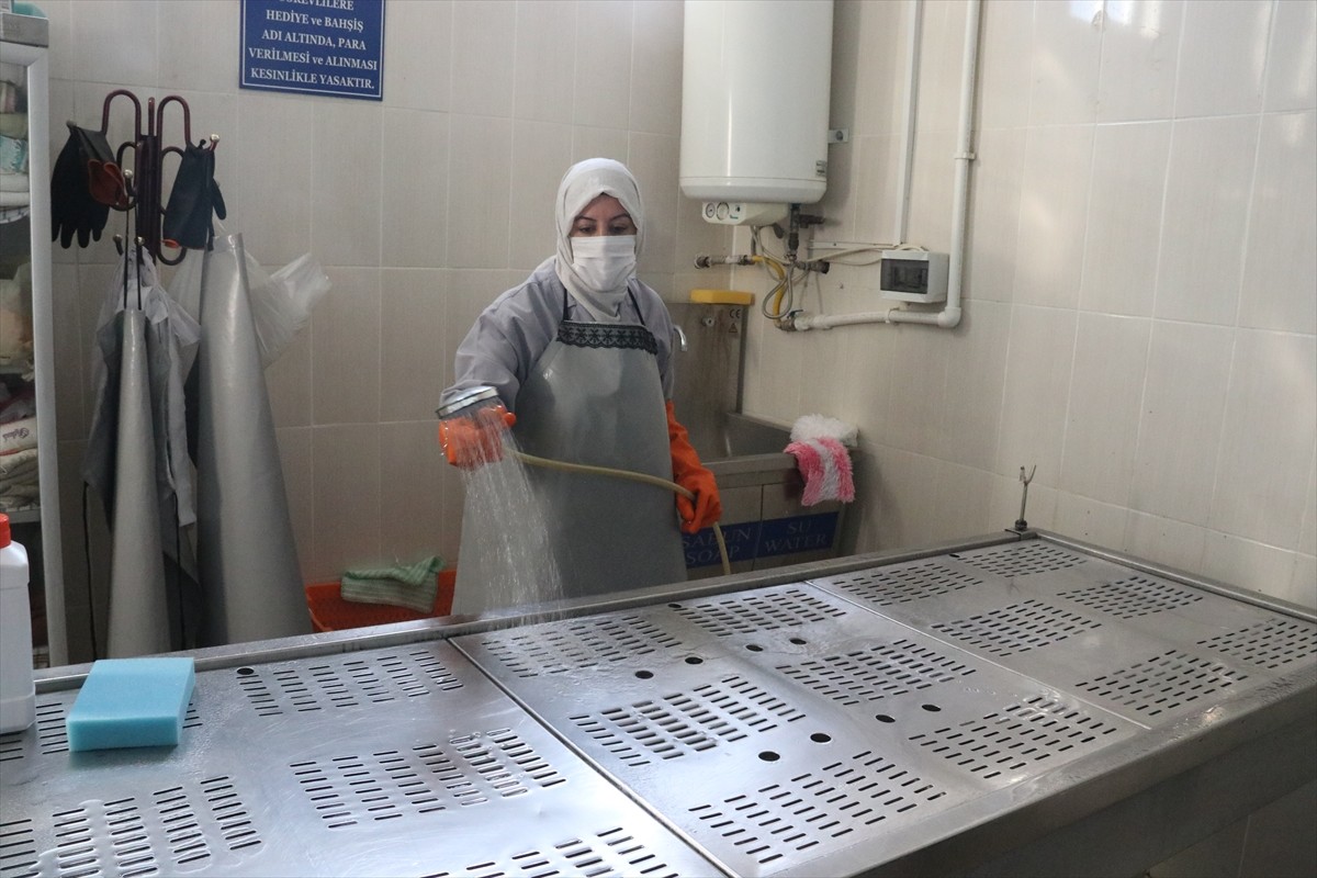 Kahramanmaraş merkezli 6 Şubat 2023'te meydana gelen depremlerden etkilenen Malatya'daki...