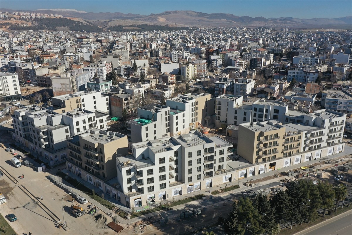 Kahramanmaraş merkezli 6 Şubat 2023'teki depremlerde ağır hasar alan Adıyaman'da, kentin yeniden...