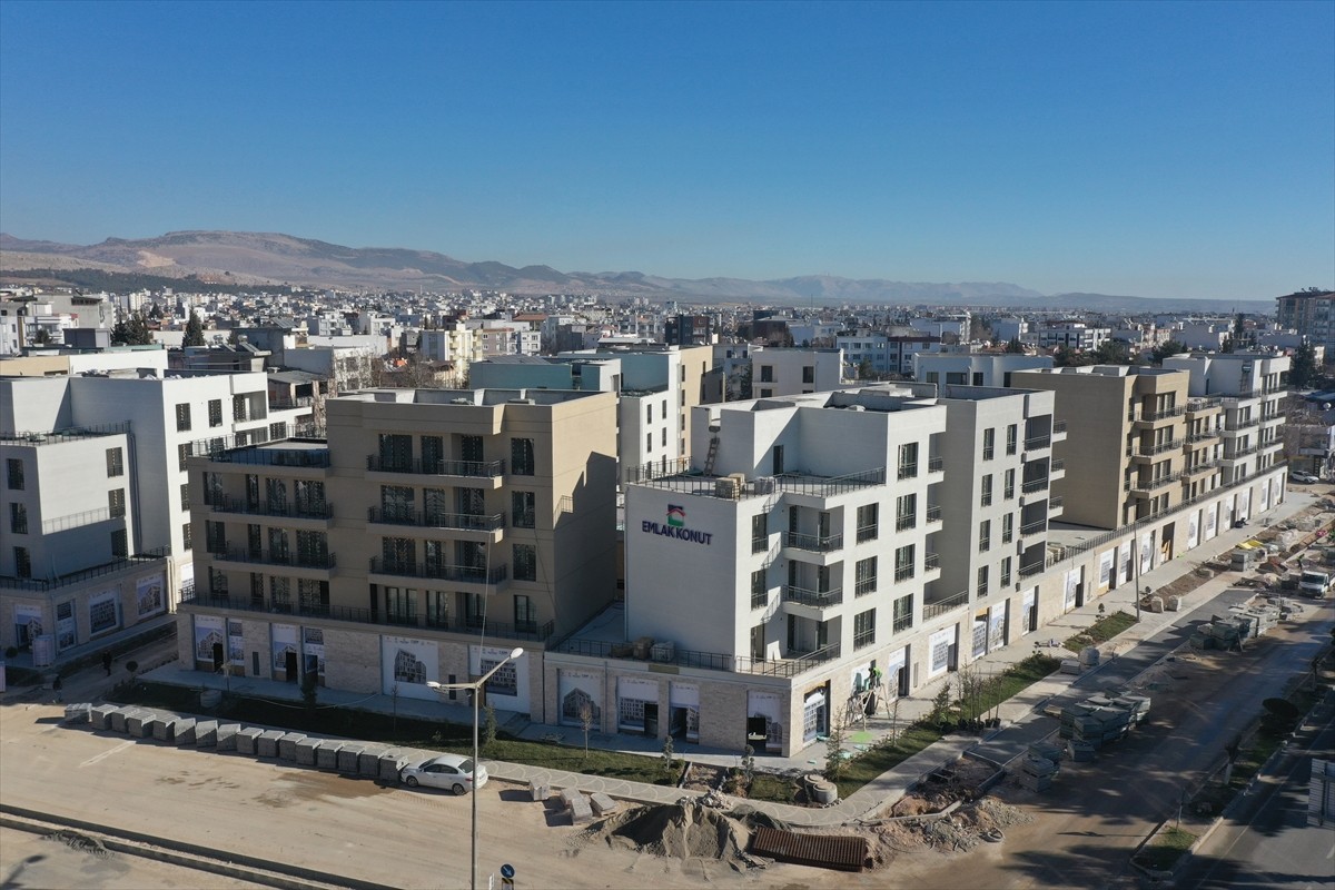 Kahramanmaraş merkezli 6 Şubat 2023'teki depremlerde ağır hasar alan Adıyaman'da, kentin yeniden...