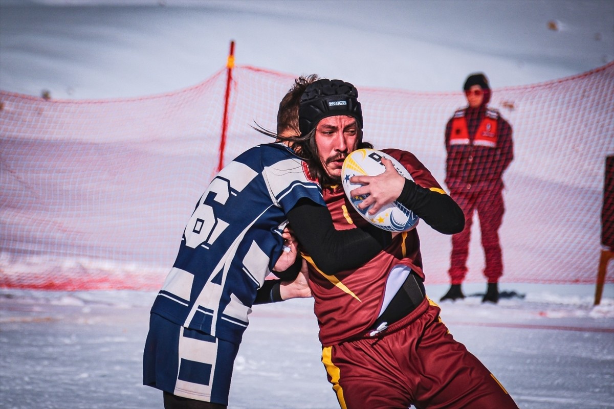 Kar ve kış sporlarıyla ilgili sportif organizasyonlara ev sahipliği yapan Erciyes Kayak...