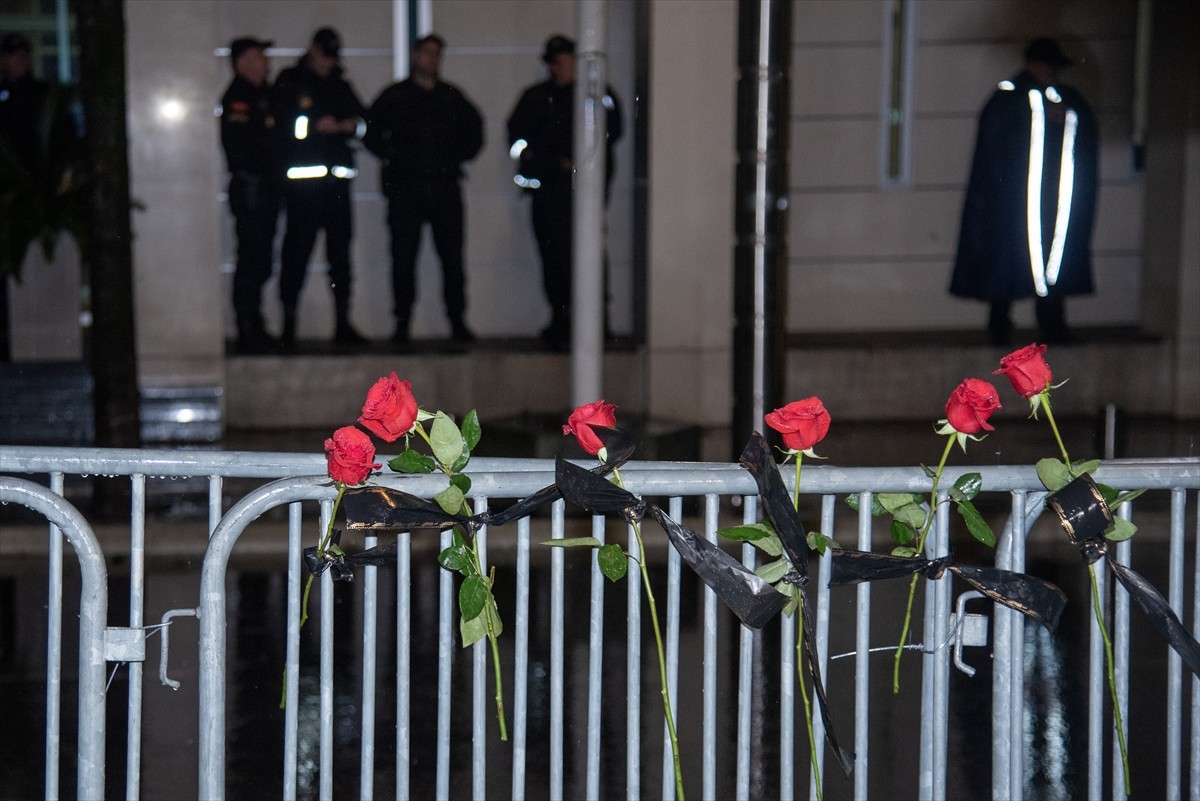 Karadağ'da ülkenin güneyindeki Cetinje kentinde dün 12 kişinin ölümüyle sonuçlanan saldırı sonrası...