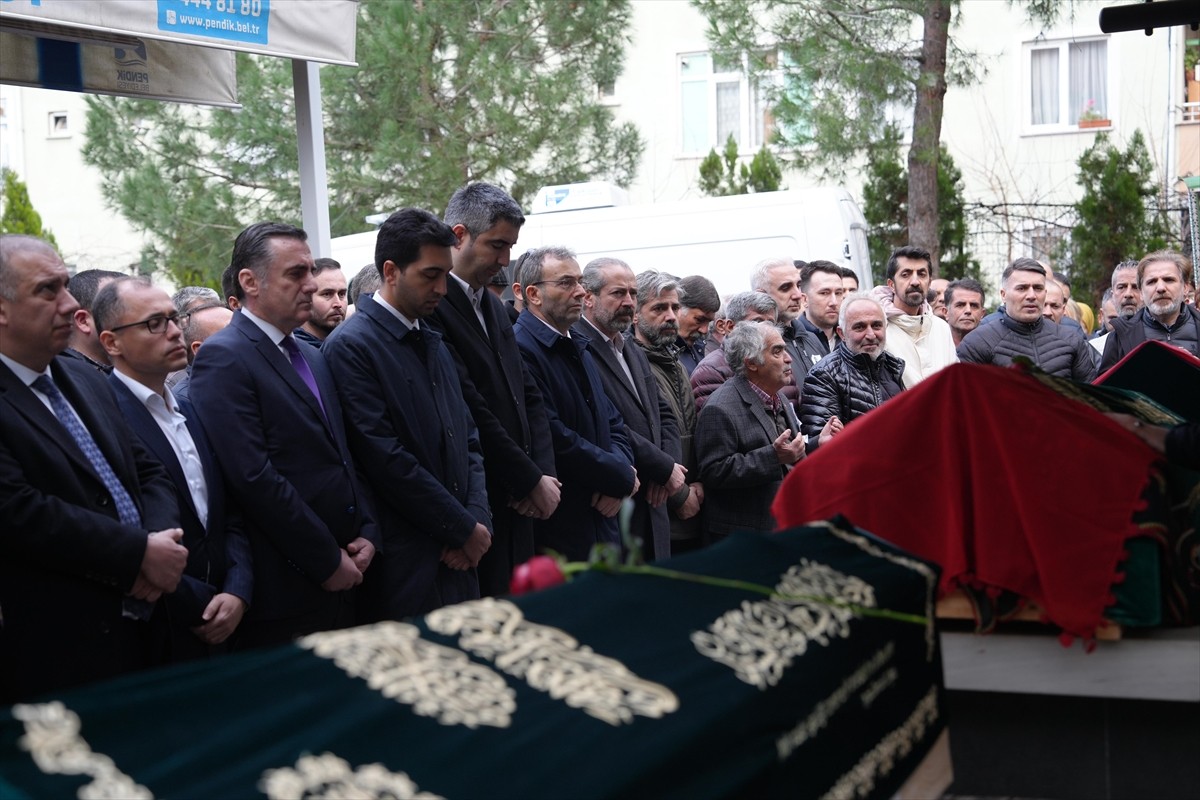 Kartalkaya'daki otel yangınında hayatını kaybeden Şenol, Mina ve Gülçin Akişli, İstanbul'da son...