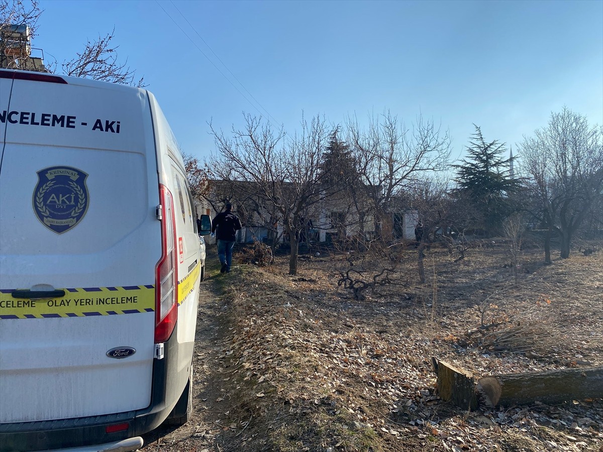 Kayseri'nin Hacılar ilçesinde sobadan sızan karbonmonoksit gazından zehirlenen kişi hayatını...
