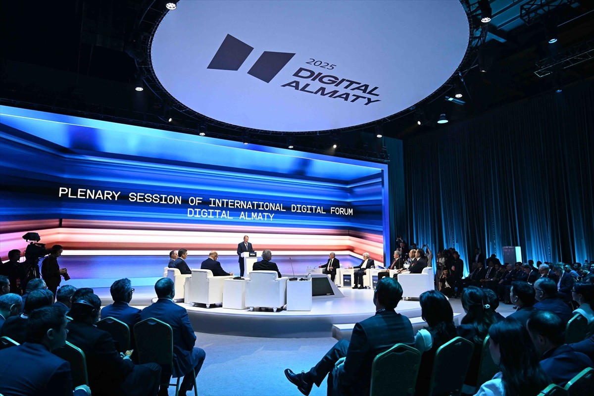 Kırgızistan Bakanlar Kurulu Başkanı Adılbek Kasımaliyev, yapay zeka teknolojilerinin devlet...