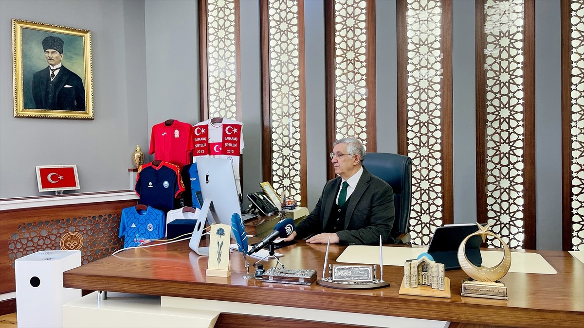 Kırgızistan-Türkiye Manas Üniversitesi (KTMÜ) Rektörü Prof. Dr. Alpaslan Ceylan, Anadolu Ajansının...