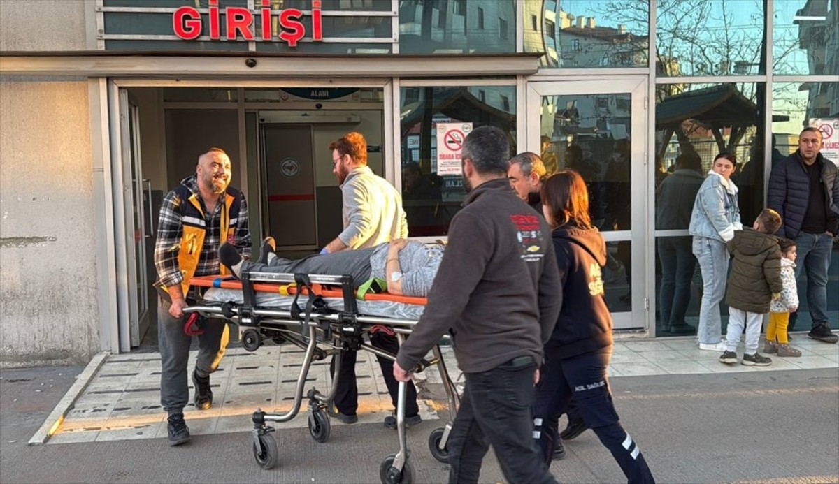  Kocaeli'nin Gebze ilçesinde dairesine bakmak için geldiği inşaatın 1. katından düşen kadın...