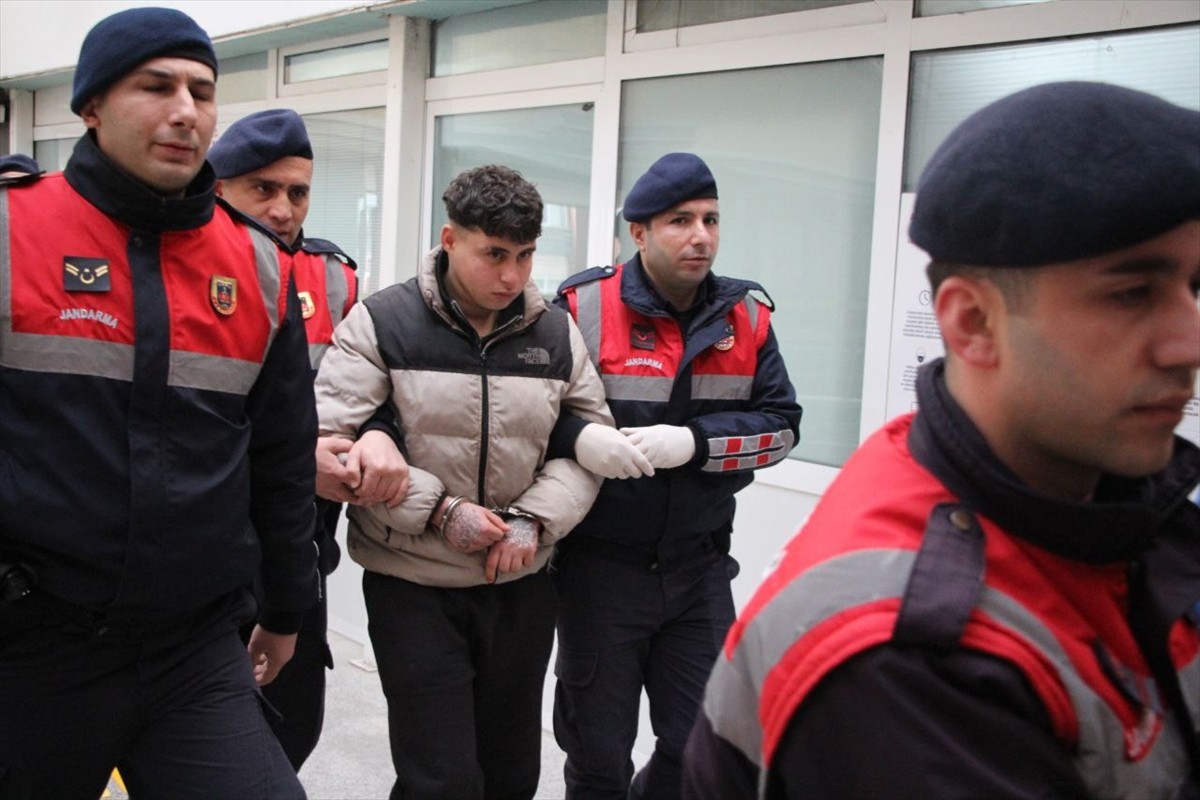 Kocaeli'nin Kartepe ilçesinde baltayla yaralandığı belirlenen kişi hastanede yaşamını yitirdi....