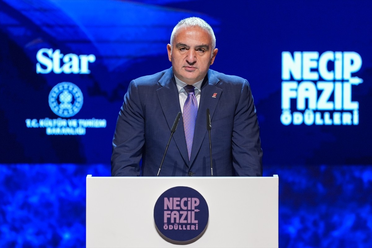 Kültür ve Turizm Bakanı Mehmet Nuri Ersoy, Star gazetesince Atatürk Kültür Merkezi'nde düzenlenen...