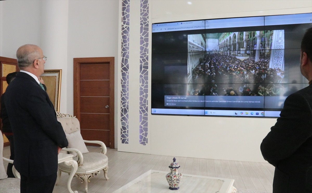 Malatya Büyükşehir Belediye Başkanı Sami Er (solda), Anadolu Ajansı'nın (AA) gözünden 2024'e damga...