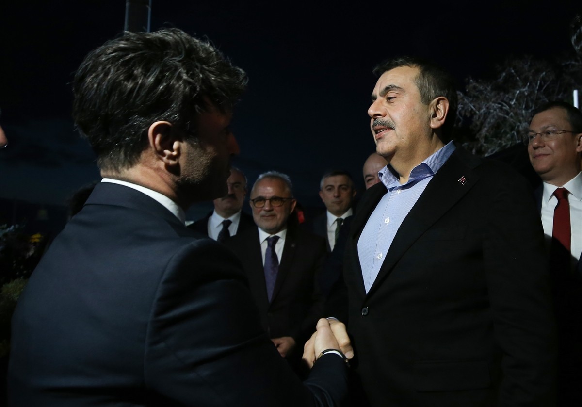 Milli Eğitim Bakanı Yusuf Tekin, Gelibolu Belediyesine ziyarette bulundu. Bakan Tekin'i, Belediye...