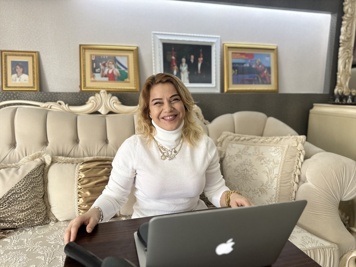 Milli para halterci Nazmiye Muratlı, Anadolu Ajansının (AA) gözünden 2024'e damga vuran olaylara...