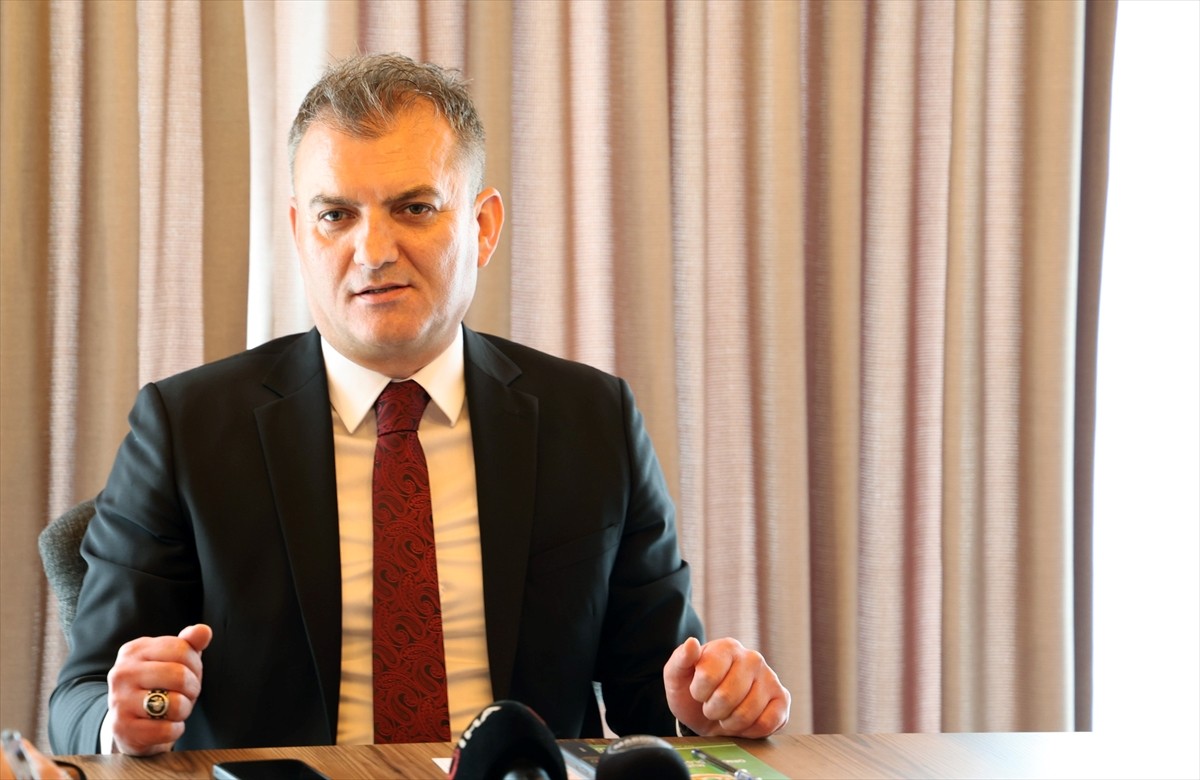 Muğla Orman Bölge Müdürü Mustafa Ülküdür, geçen yıl sorumluluk alanlarında çıkan 384 yangında 3...