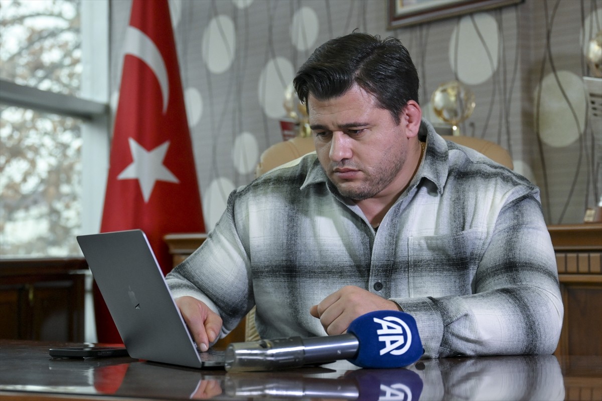 Olimpiyat ikincisi, dünya ve Avrupa şampiyonu milli güreşçi Rıza Kayaalp, Anadolu Ajansının (AA)...