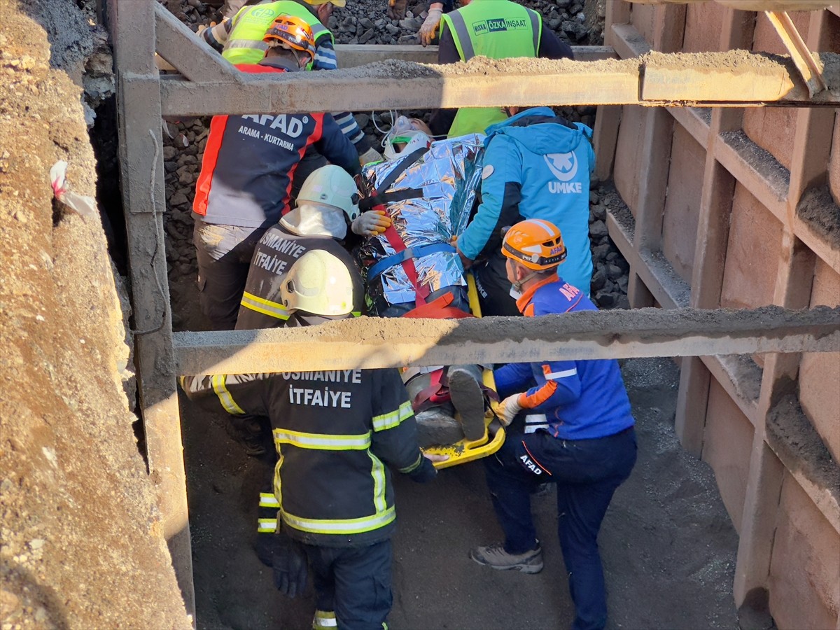 Osmaniye'de kurtarma tatbikatı gerçekleştirildi. Tatbikat, Osmaniye Belediyesi İtfaiye Müdürlüğü...