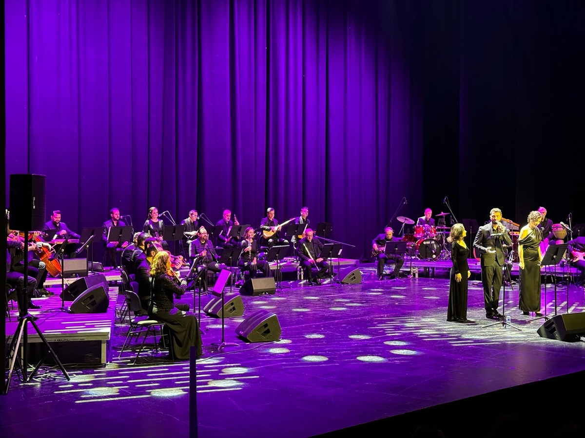 Özgün Müzikte Bir Portre: Ahmet Kaya" konserinde Ahmet Kaya'nın şarkıları seslendirildi. İstanbul...