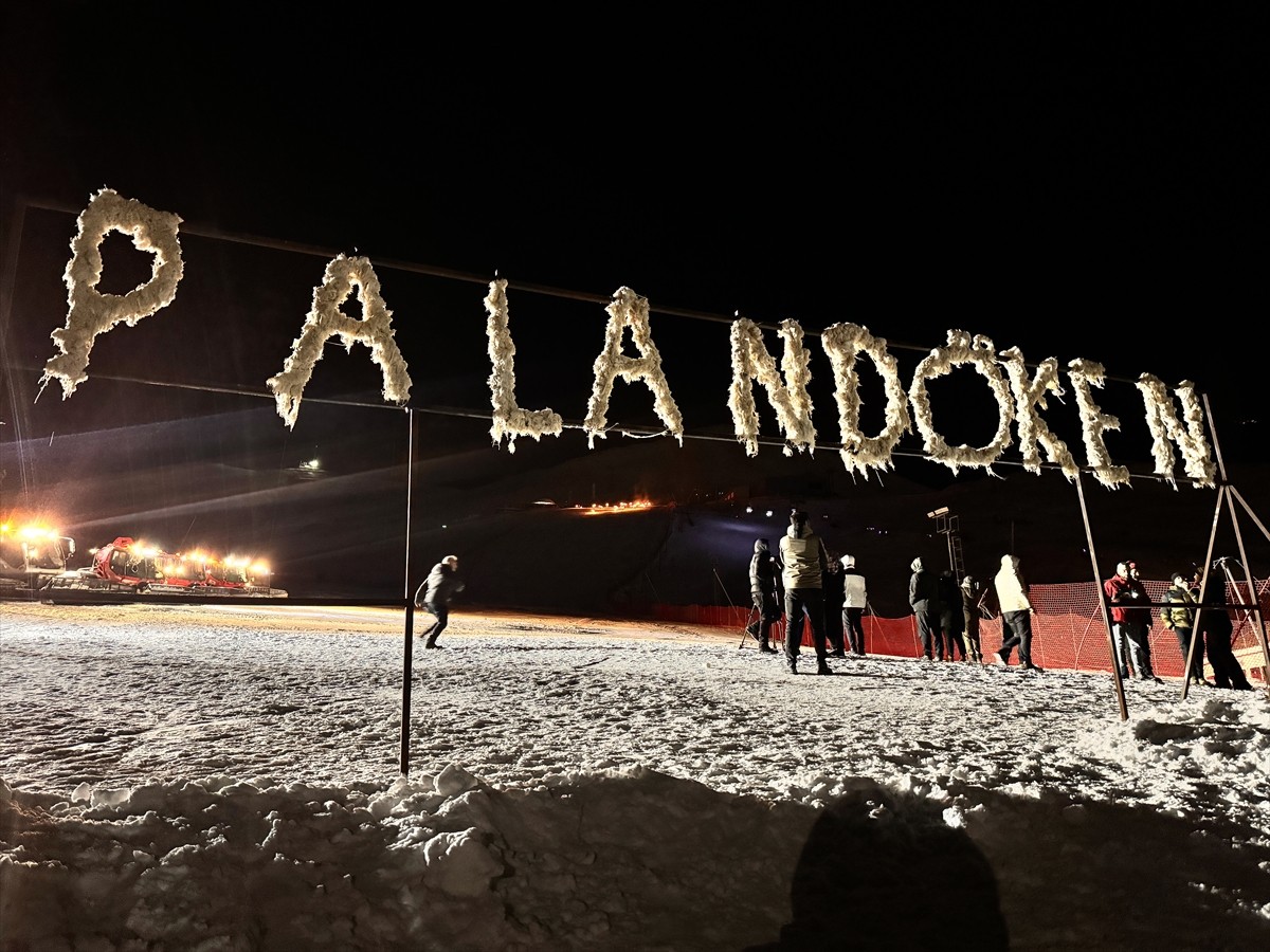 "2025 Avrupa Kış Sporları Başkenti" ilan edilen Erzurum'da, Palandöken Kayak Merkezi'nde "Gece...