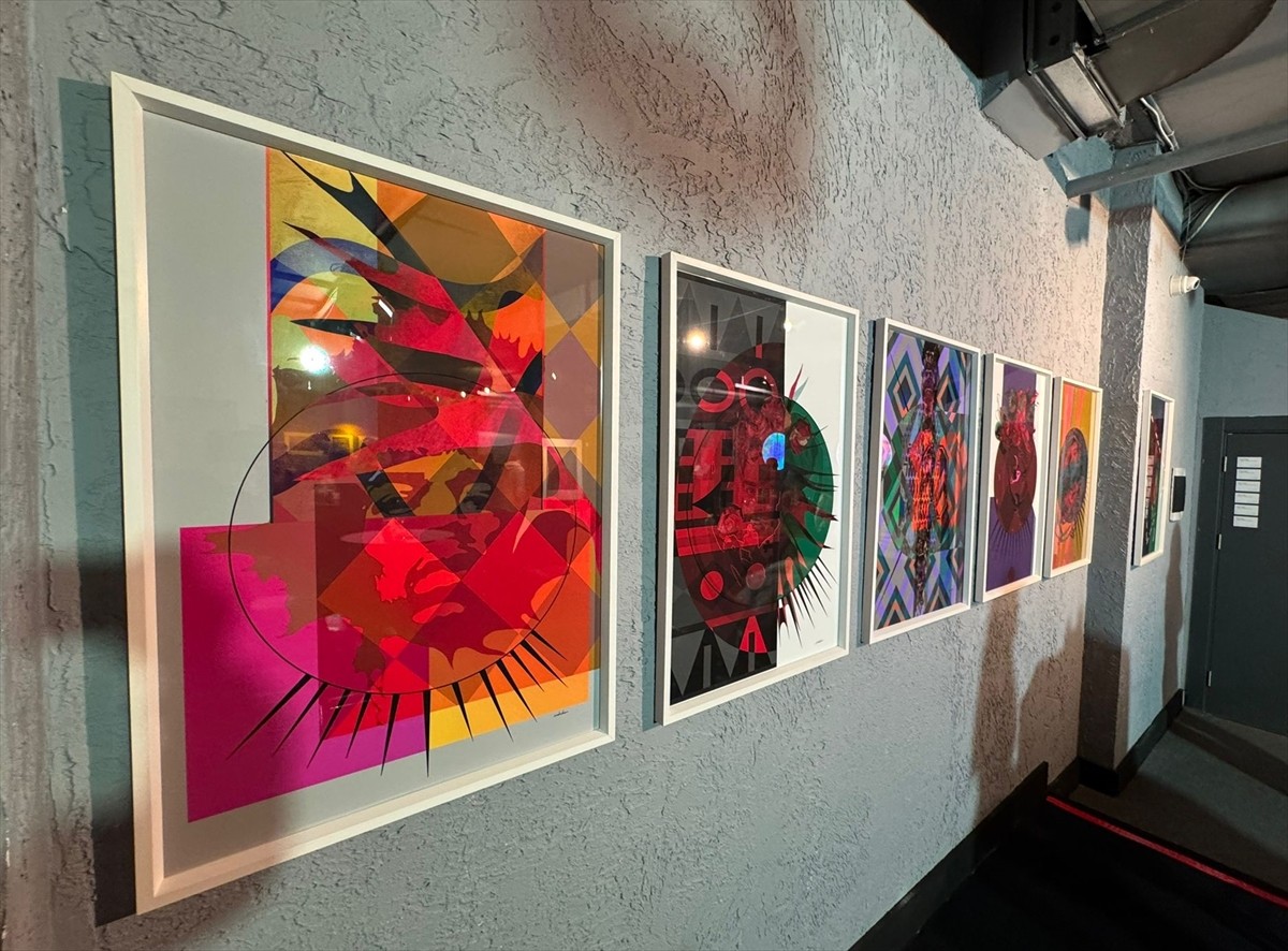 Ressam Devrim Erbil'in eserlerinin de yer aldığı "Be The Legend" sergisi, Erciyes Kayak...