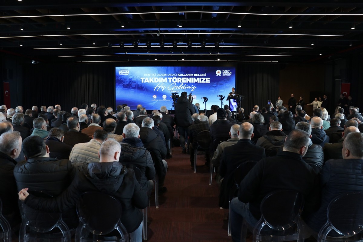 Samsun'da, toplu taşıma hizmetlerini daha konforlu hale getirme amacıyla eğitimlerini tamamlayan...