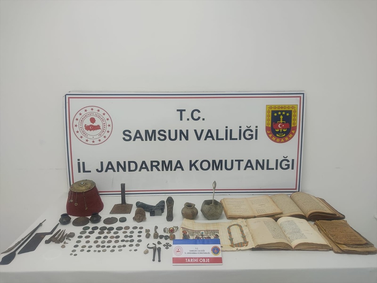 Samsun'un Atakum ilçesinde tarihi eser kaçakçılığına yönelik operasyonda 1 şüpheli gözaltına...