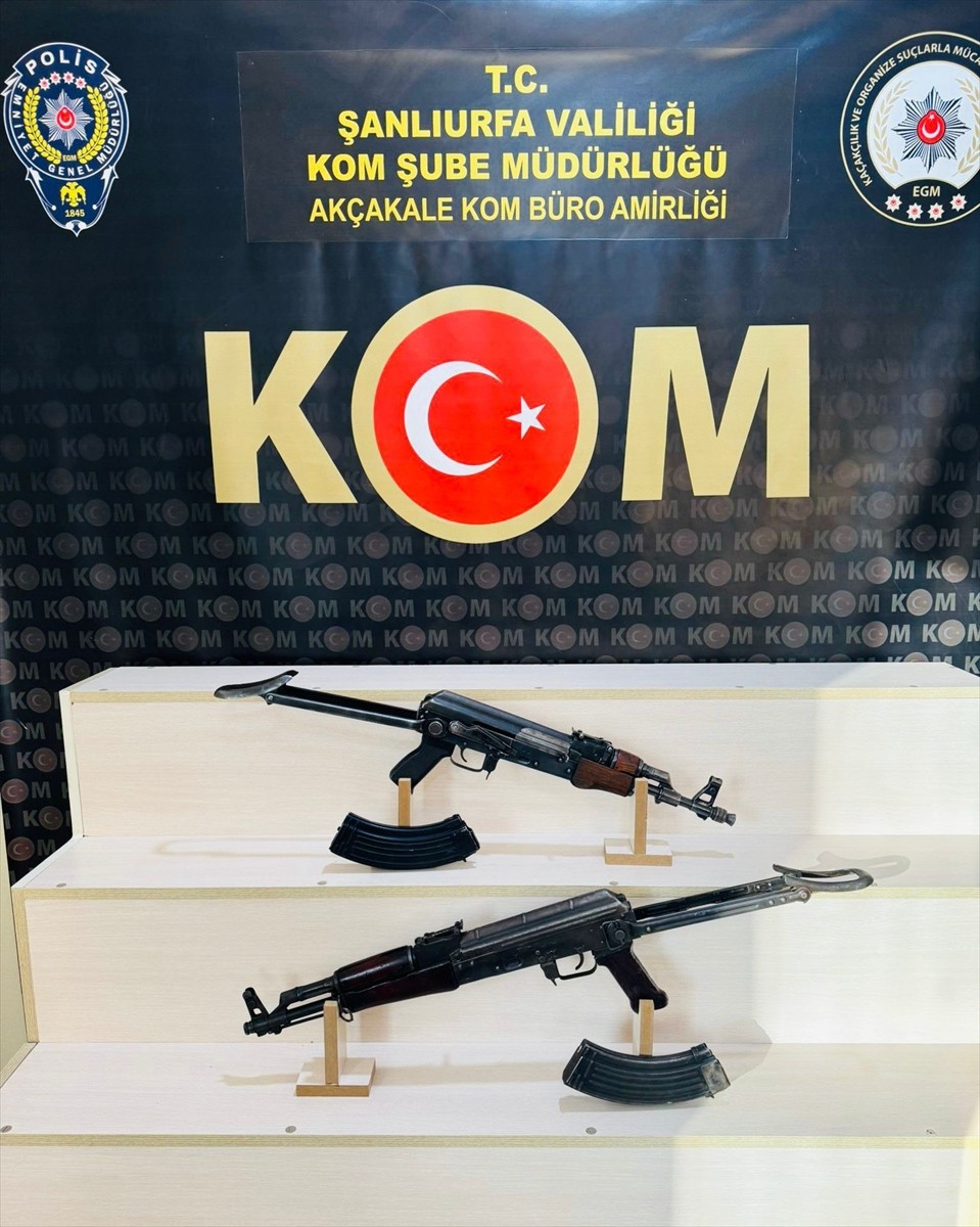 Şanlıurfa'da düzenlenen silah kaçakçılığı operasyonunda gözaltına alınan10 şüpheliden 4'ü...