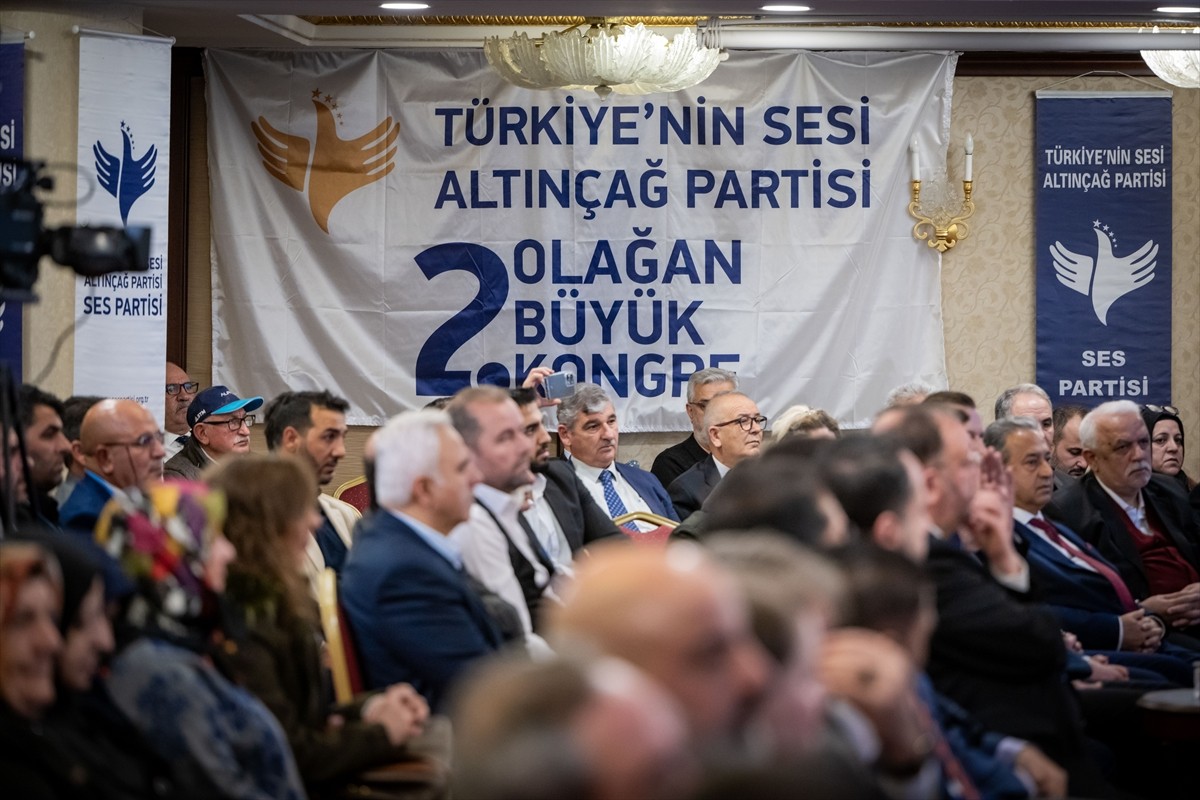 SES Partisinin 2. Olağan Büyük Kongresi, Ankara'da bir otelde gerçekleştirildi.