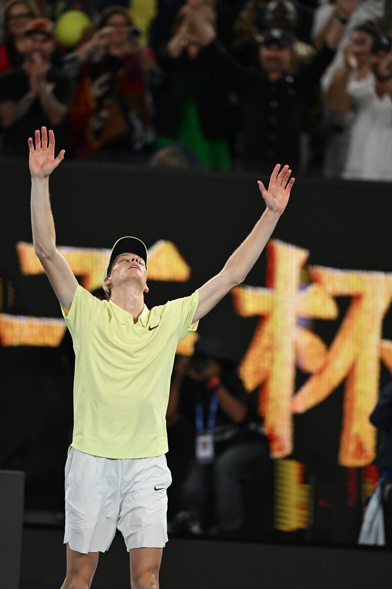 Sezonun ilk grand slam tenis turnuvası Avustralya Açık'ın tek erkekler finalinde Alman Alexander...