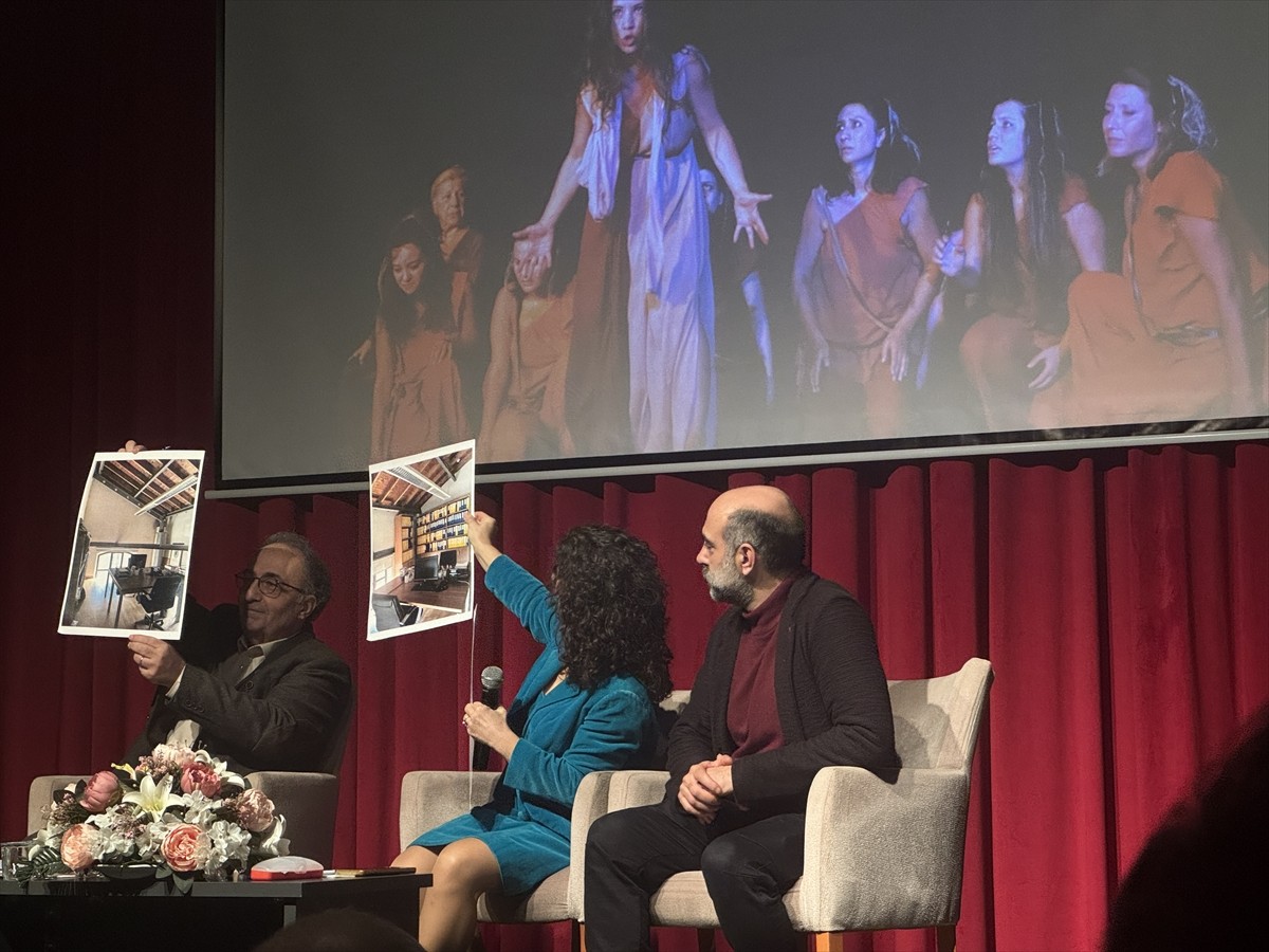 Sinema ve tiyatro oyuncusu Ayla Algan'ın vefatının birinci yılında Üsküdar Belediyesi Altunizade...