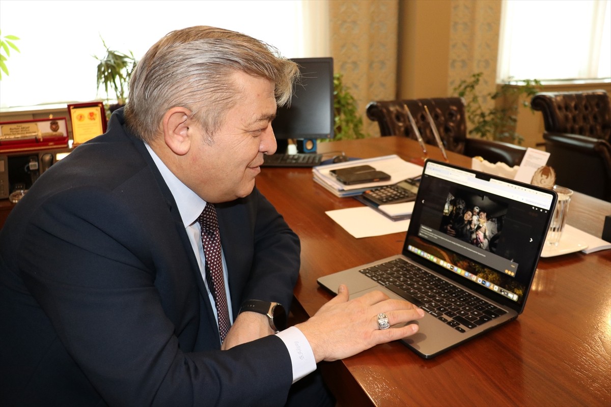 Sivas Emniyet Müdürü Burhan Akçay (fotoğrafta) ve İl Jandarma Komutanı Kıdemli Albay Adem Taşkın...