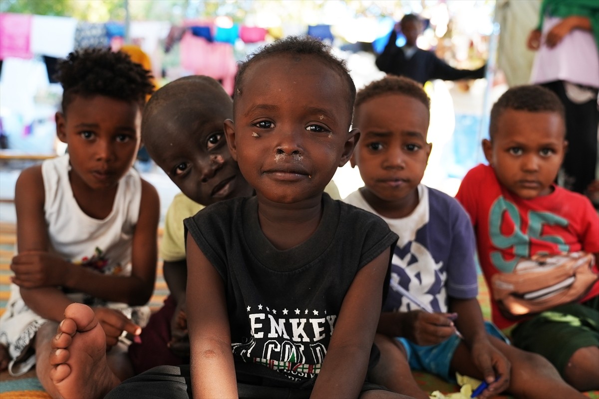 Sudan'da ordu ile Hızlı Destek Kuvvetleri (HDK) arasında 21 aydır süren çatışmalar nedeniyle...