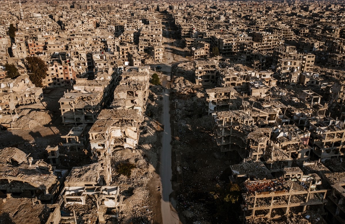 Suriye'de devrik Beşşar Esed rejiminin 13 yıllık iç savaşta zulmettiği Suriyelilerin, özgürlükleri...