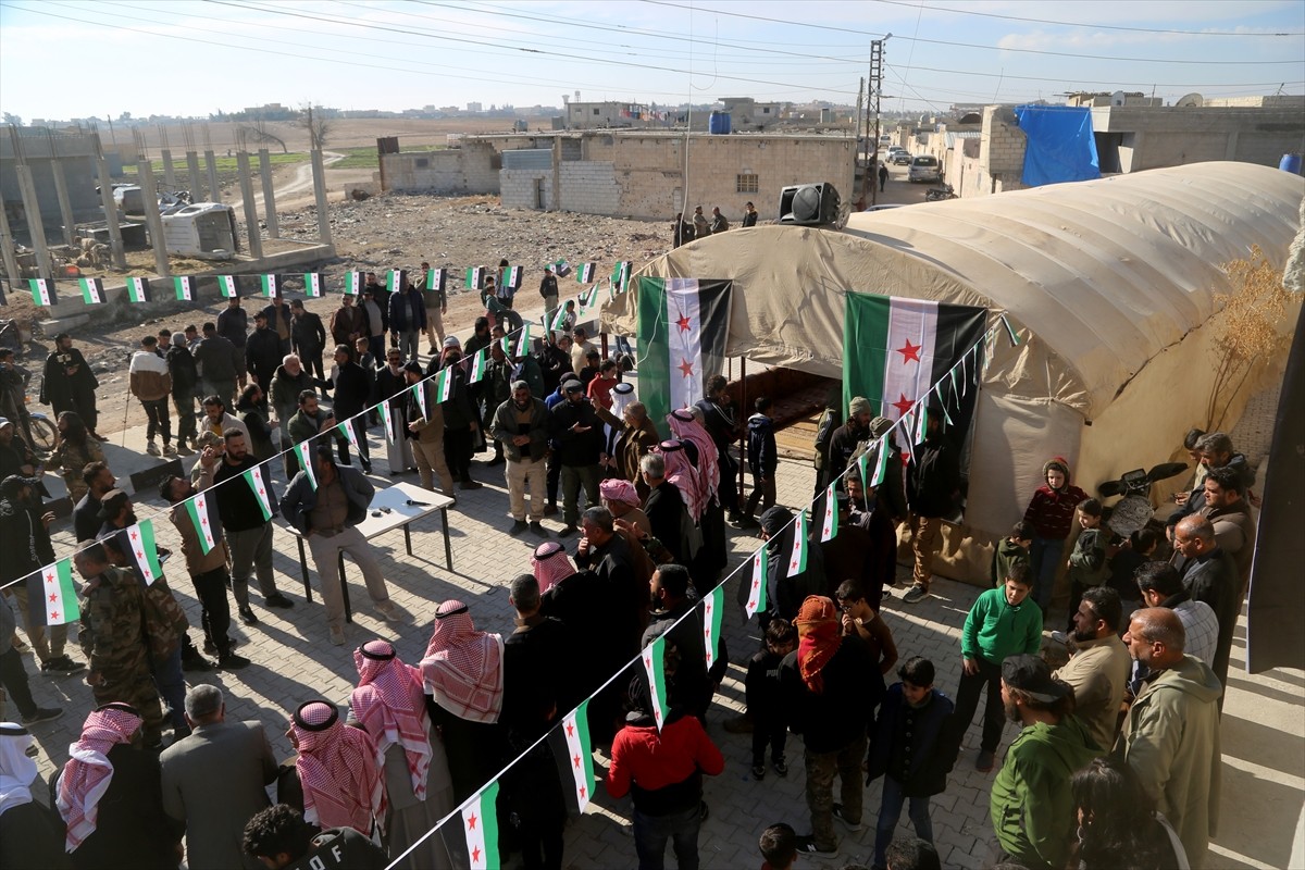Suriye'nin kuzeyinde Barış Pınarı Harekatı sahası içinde bulunan Tel Abyadlı aşiretler, terör...