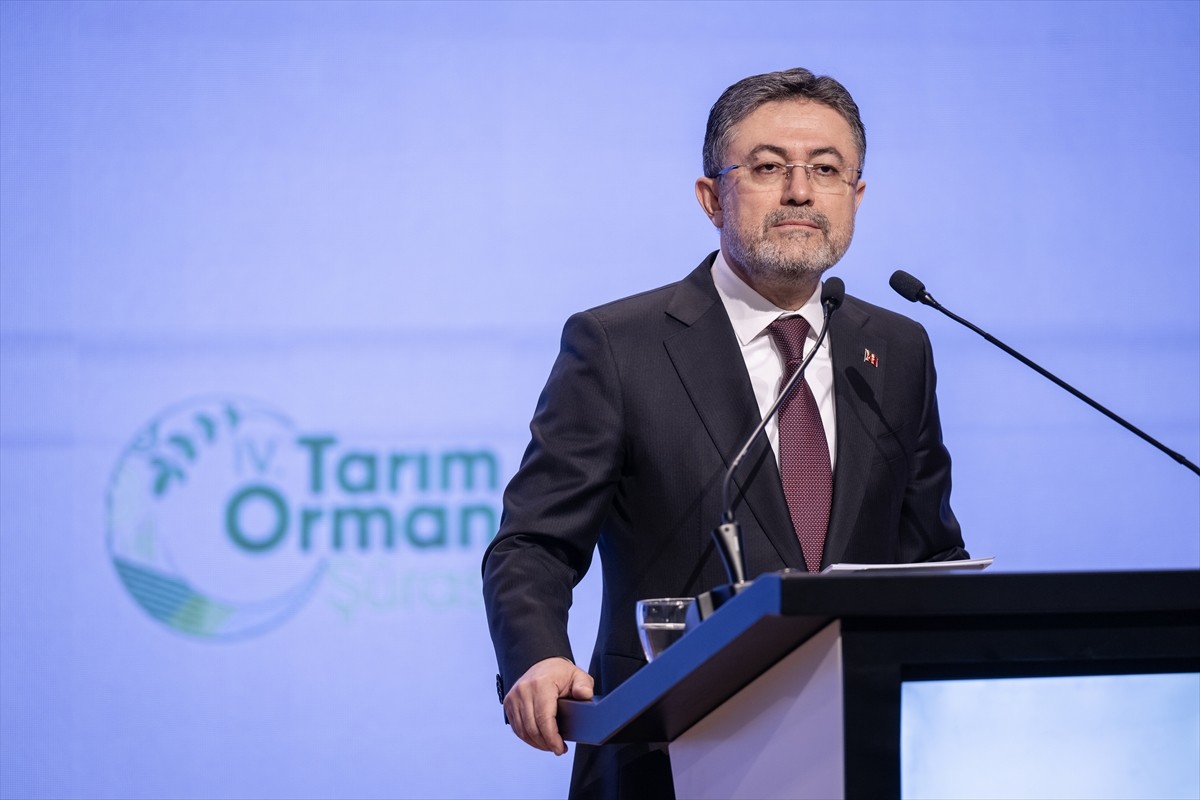 Tarım ve Orman Bakanı İbrahim Yumaklı (önde ortada), Tarım ve Orman Bakan Yardımcısı Ahmet Bağcı...
