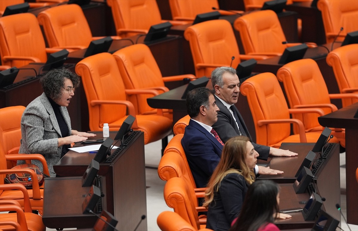 TBMM Genel Kurulu toplandı. Toplantının başlangıcında DEM Parti milletvekilleri, Siirt...
