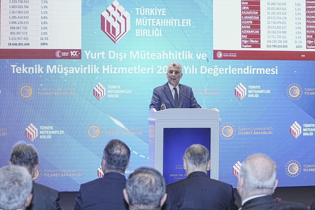 Ticaret Bakanı Ömer Bolat, Türkiye Müteahhitler Birliği'nde düzenlenen ''Yurtdışı Müteahhitlik ve...