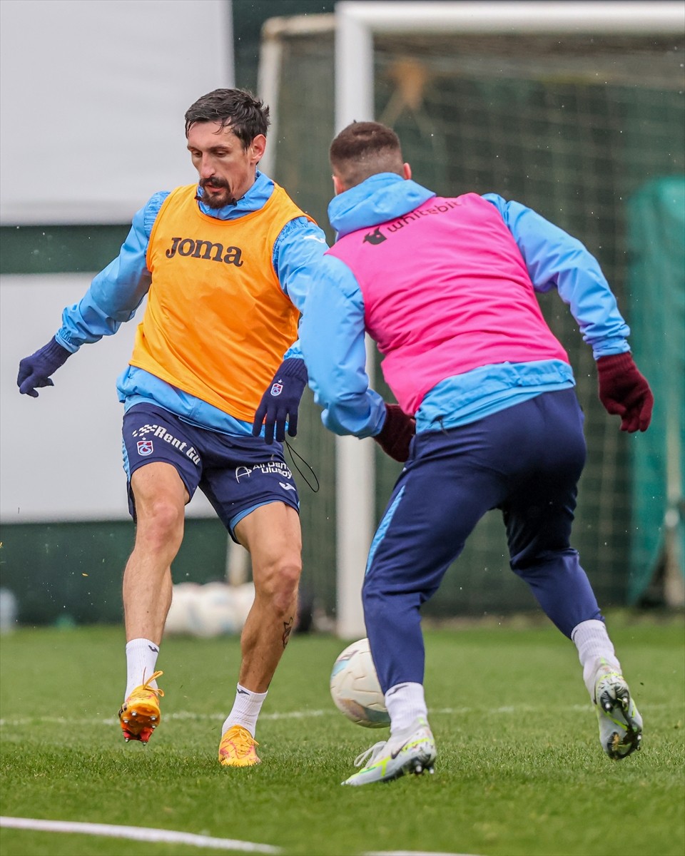 Trabzonspor, Trendyol Süper Lig'in 20. haftasında sahasında Net Global Sivasspor ile yapacağı...