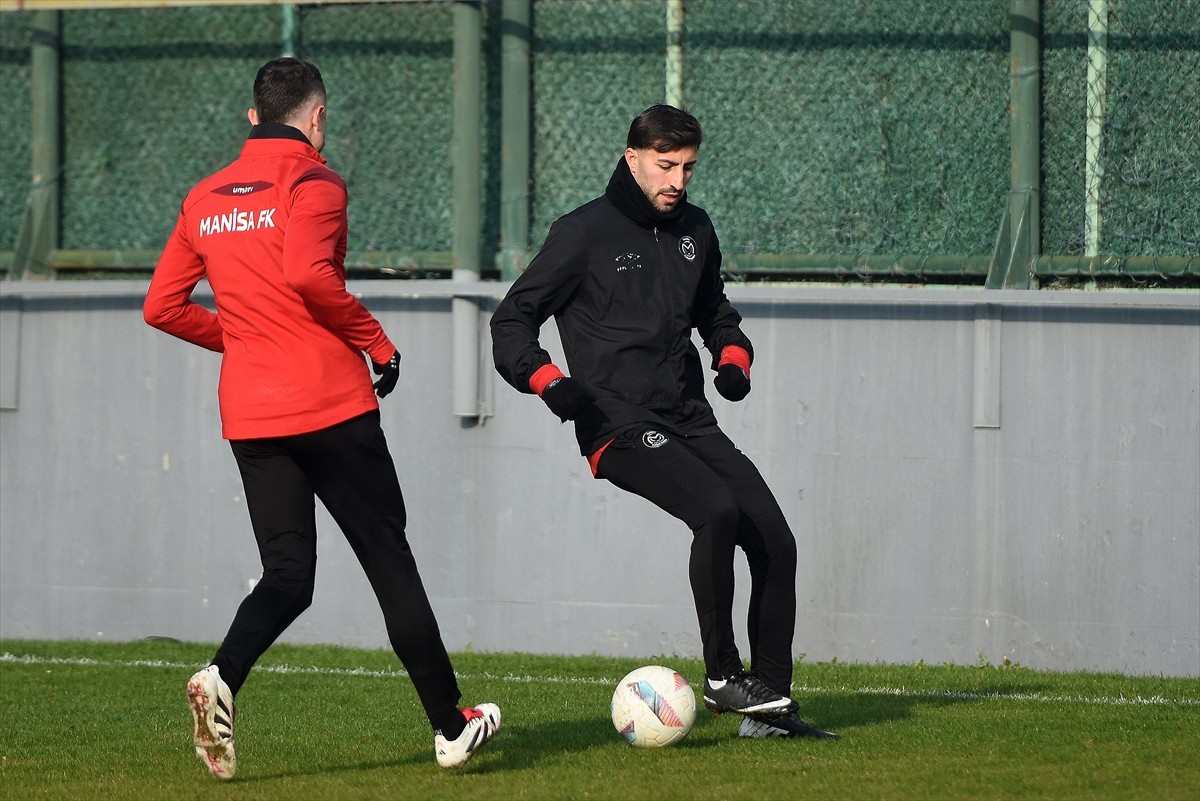 Trendyol 1. Lig'in 18. haftasında 5 Ocak Pazar günü Teksüt Bandırmaspor'a konuk olacak Manisa FK...