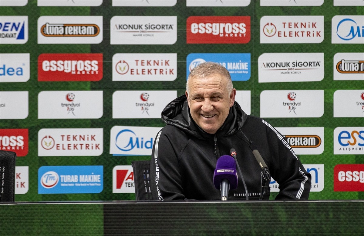 Trendyol 1. Lig'in 18. haftasındaki Sakaryaspor, Yeni Sakarya Atatürk Stadyumu'nda Gençlerbirliği...