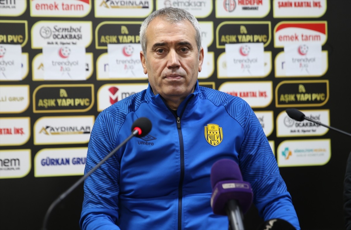 Trendyol 1. Lig'in 20. haftasında MKE Ankaragücü'ne 1-0 yenilen Şanlıurfaspor'da teknik direktör...