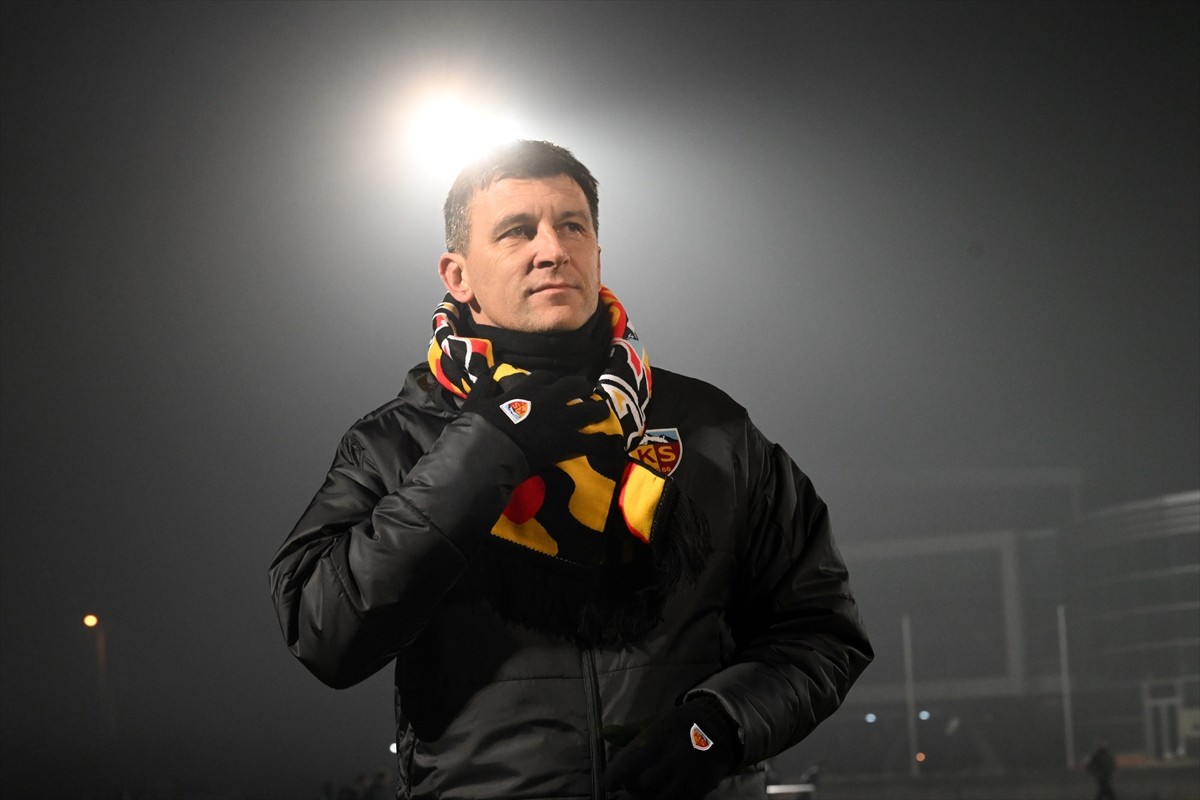 Trendyol Süper Lig ekiplerinden Bellona Kayserispor'un yeni teknik direktörü Sergej Jakirovic...