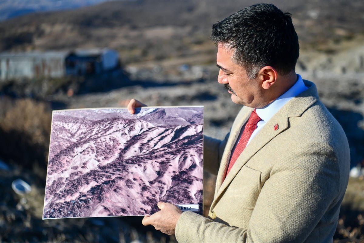 Tunceli Valisi ve Belediye Başkan Vekili Bülent Tekbıyıkoğlu, kentte yapılması planlanan katı atık...