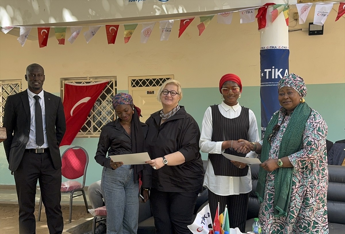 Türk İşbirliği ve Koordinasyon Ajansı Başkanlığı (TİKA), Senegal'de Ginddi Barınmaya Muhtaç...