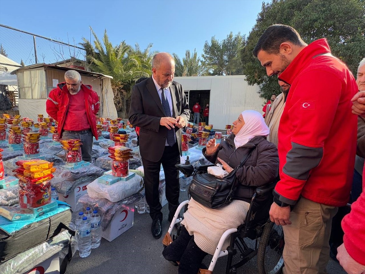Türk Kızılay'ın Suriye Kızılay ile ortaklaşa düzenlediği programda, Suriye'nin başkenti Şam'da...