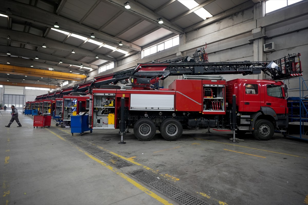 Türkiye'nin önde gelen itfaiye araçları üreticilerinden Volkan İtfaiye Araçları şirketi ile Suudi...