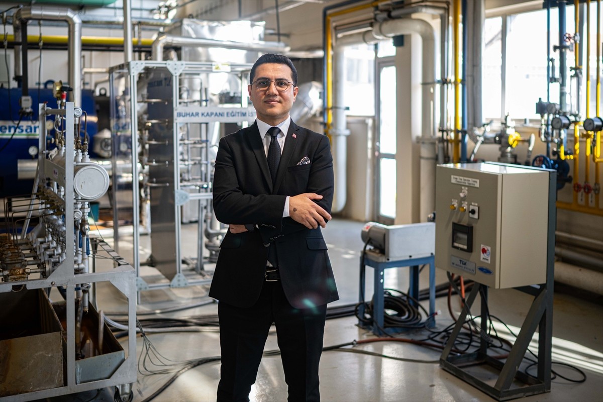 Türkiye, 2030'a kadar enerji verimliliğine 20 milyar dolardan fazla yatırım yapmayı planlarken, bu...